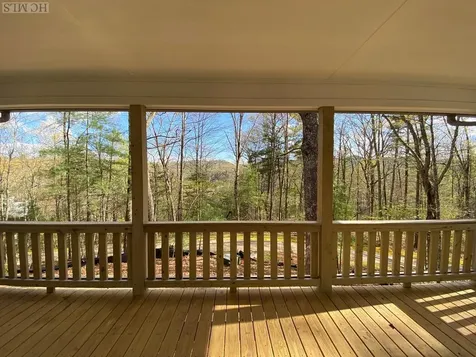 303 No End Circle Cullowhee NC 28723