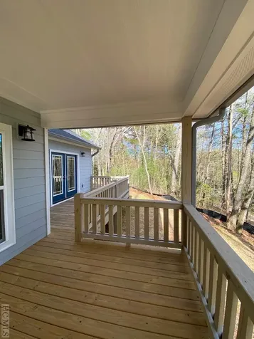 303 No End Circle Cullowhee NC 28723