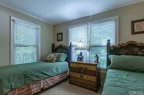 138 Racquet Club Villas Drive Sapphire NC 28774