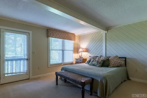 138 Racquet Club Villas Drive Sapphire NC 28774