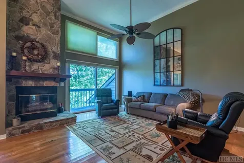 138 Racquet Club Villas Drive Sapphire NC 28774