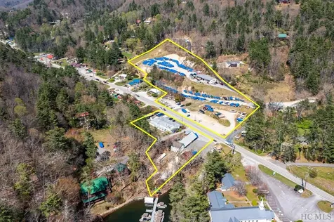 4769 Highway 107 Glenville NC 28736