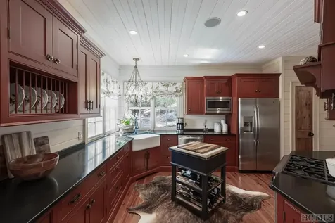 96 Mahalo Lane Cullowhee NC 28723