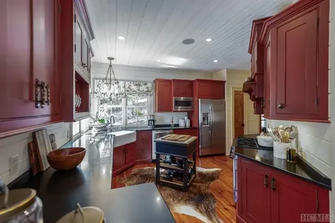 96 Mahalo Lane Cullowhee NC 28723