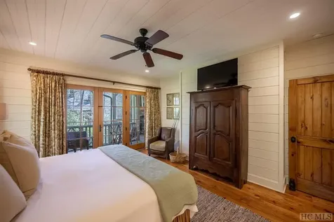 96 Mahalo Lane Cullowhee NC 28723