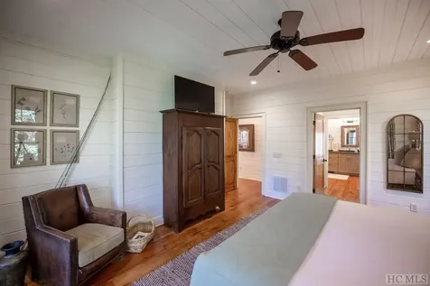 96 Mahalo Lane Cullowhee NC 28723