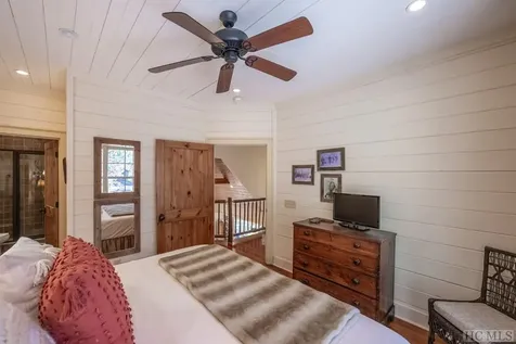 96 Mahalo Lane Cullowhee NC 28723