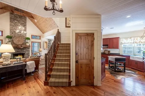 96 Mahalo Lane Cullowhee NC 28723