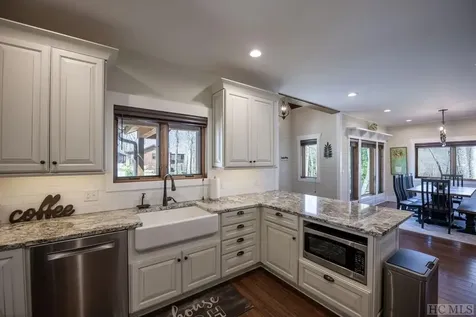 380 Outpost Trail Glenville NC 28736