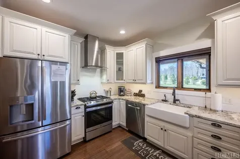 380 Outpost Trail Glenville NC 28736