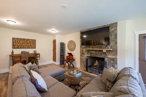 380 Outpost Trail Glenville NC 28736