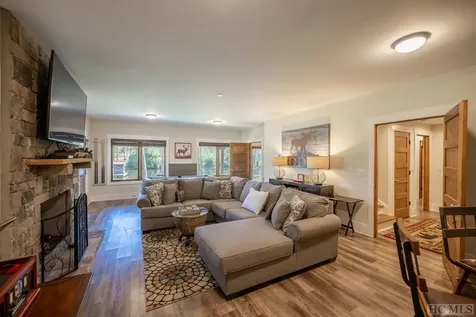 380 Outpost Trail Glenville NC 28736