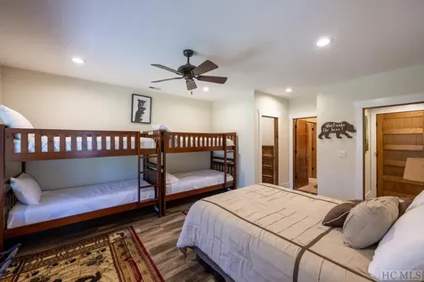 380 Outpost Trail Glenville NC 28736