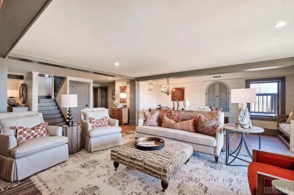 236 Old Wagon Road Highlands NC 28717