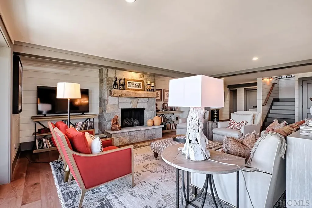 236 Old Wagon Road Highlands NC 28717