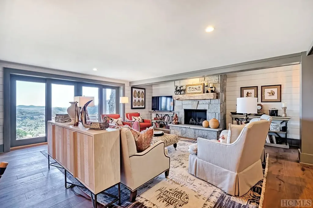 236 Old Wagon Road Highlands NC 28717