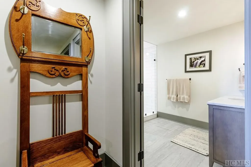236 Old Wagon Road Highlands NC 28717