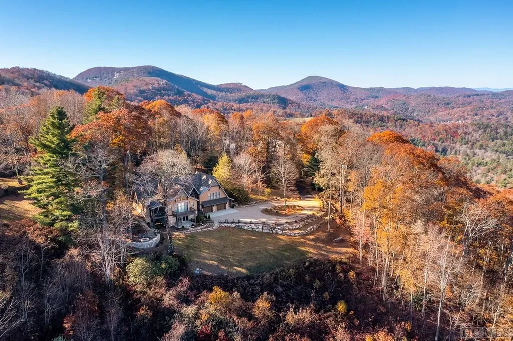 236 Old Wagon Road Highlands NC 28717