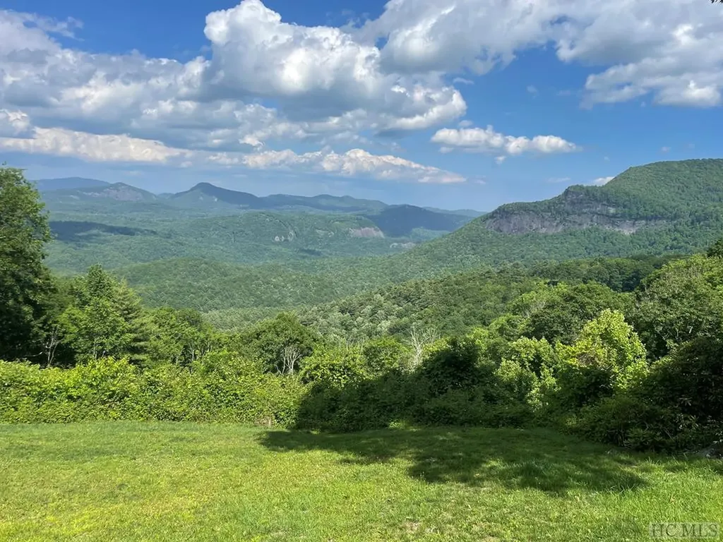236 Old Wagon Road Highlands NC 28717