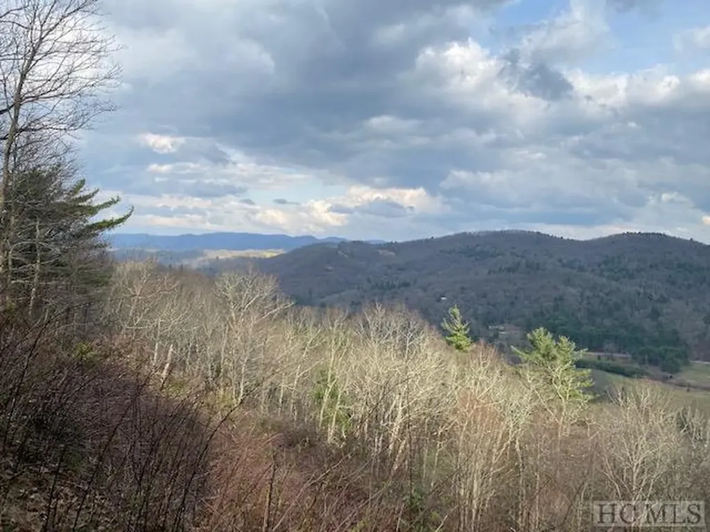 478 Windy Gap Road Cullowhee NC 28723