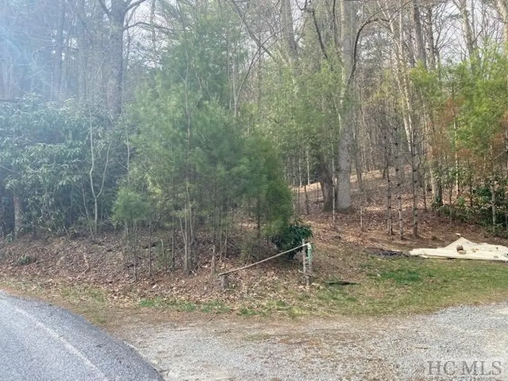 478 Windy Gap Road Cullowhee NC 28723