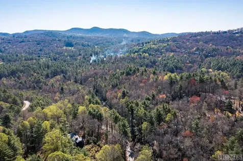 1880 Highway 107 S Cashiers NC 28717