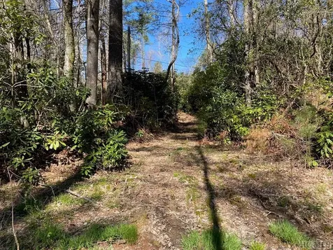 1880 Highway 107 S Cashiers NC 28717