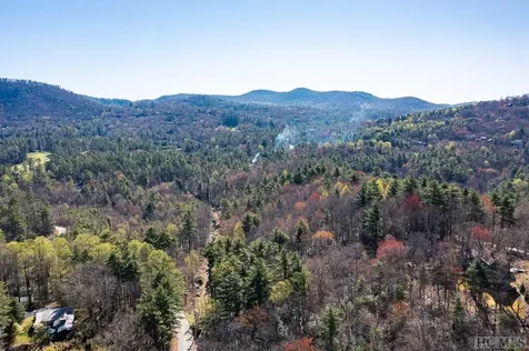 1880 Highway 107 S Cashiers NC 28717