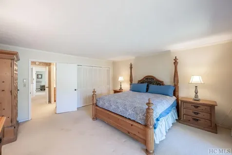 75 Holly Ridge Road Sapphire NC 28774