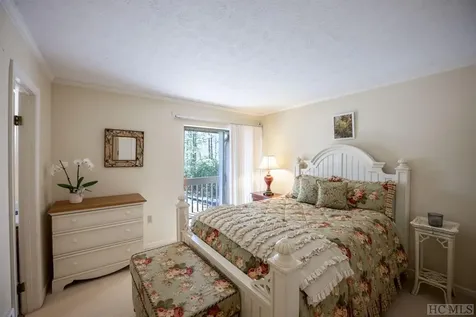 75 Holly Ridge Road Sapphire NC 28774