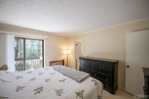 75 Holly Ridge Road Sapphire NC 28774