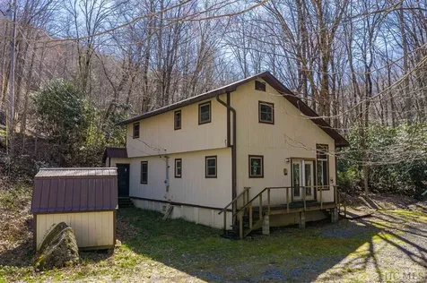 1600 Trout Creek Road Tuckasegee NC 28783