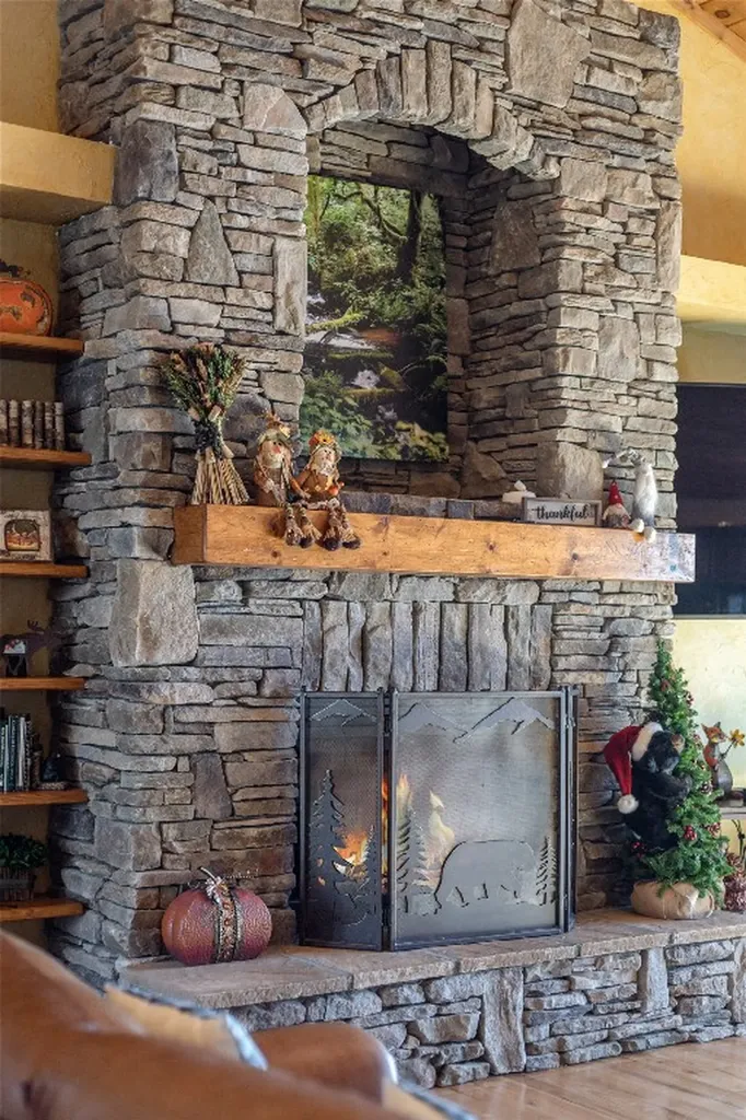 193 Birdnest Road Sapphire NC 28774