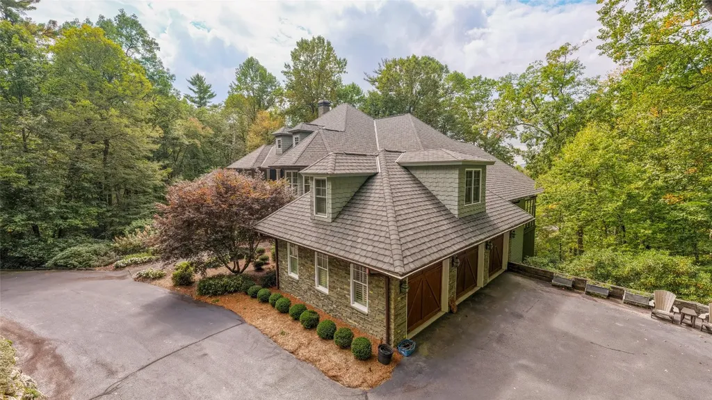 250 N Big Bear Pen Road Highlands NC 28741