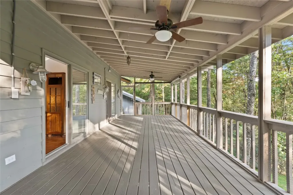 18 Horsepasture River Court Sapphire NC 28774