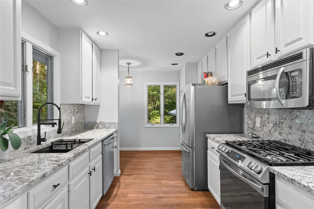 18 Horsepasture River Court Sapphire NC 28774