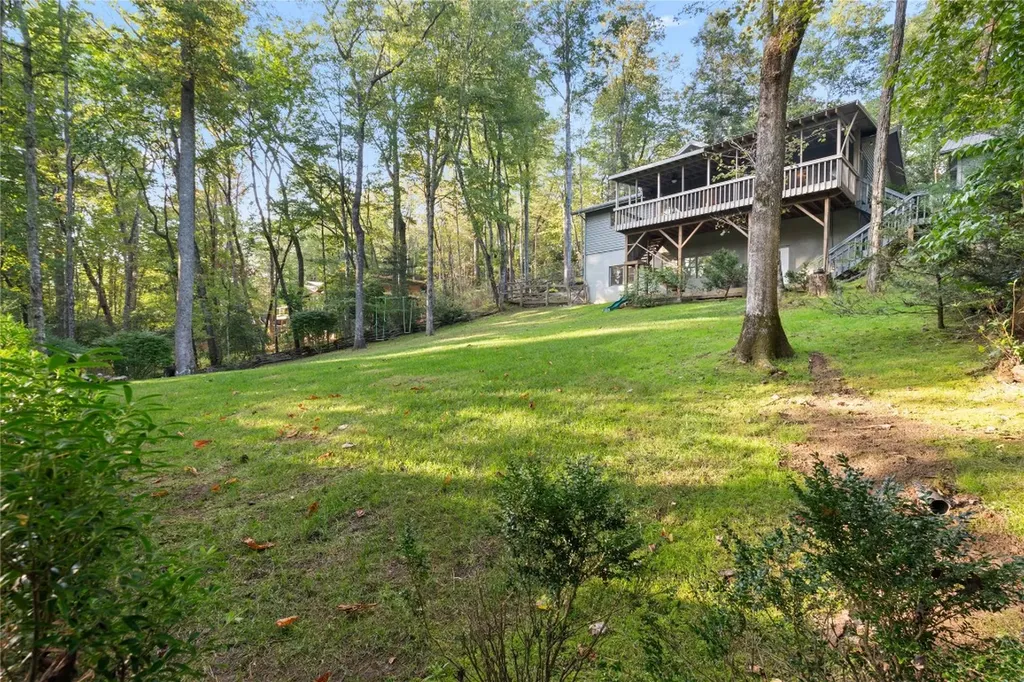 18 Horsepasture River Court Sapphire NC 28774