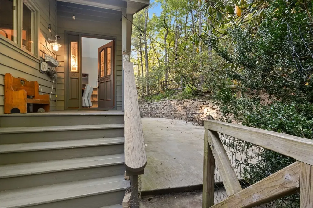 18 Horsepasture River Court Sapphire NC 28774