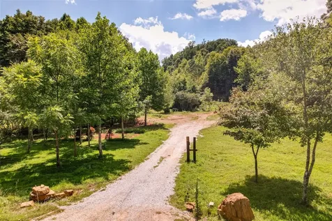 4092 Rose Creek Road Franklin NC 28734