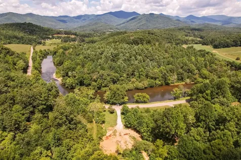 4092 Rose Creek Road Franklin NC 28734