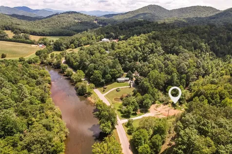4092 Rose Creek Road Franklin NC 28734