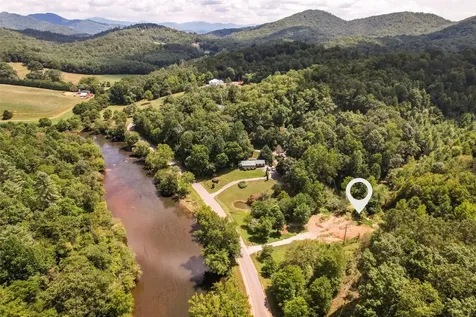 4092 Rose Creek Road Franklin NC 28734