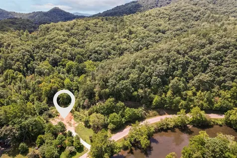 4092 Rose Creek Road Franklin NC 28734