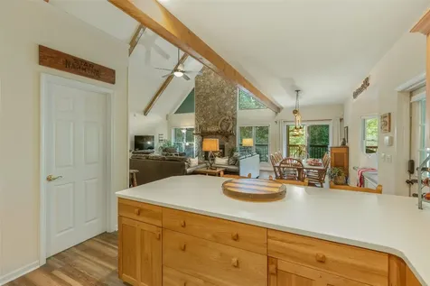 892 Buckberry Sapphire NC 28774