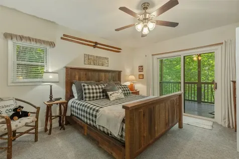 892 Buckberry Sapphire NC 28774