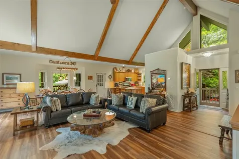 892 Buckberry Sapphire NC 28774