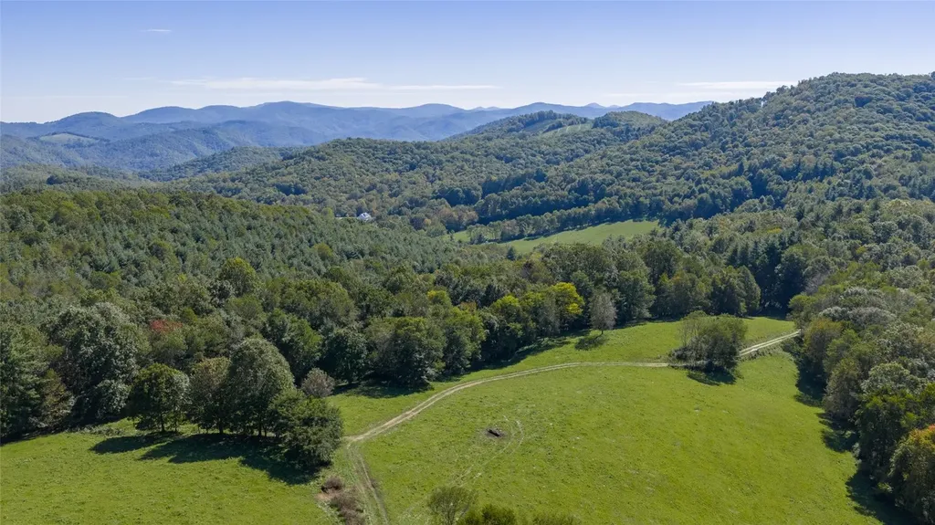 2787 Charleys Creek Road Tuckasegee NC 28783