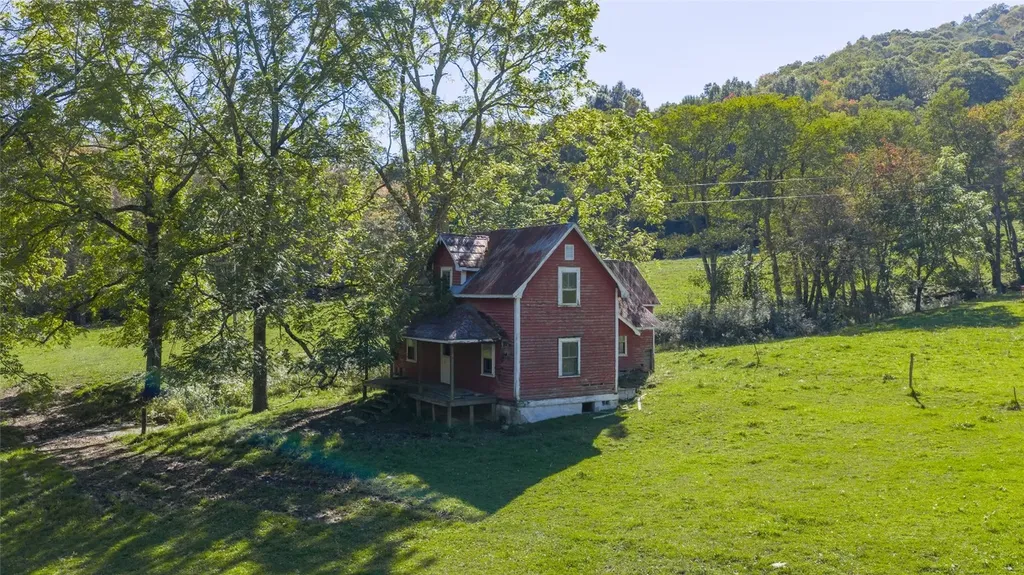 2787 Charleys Creek Road Tuckasegee NC 28783