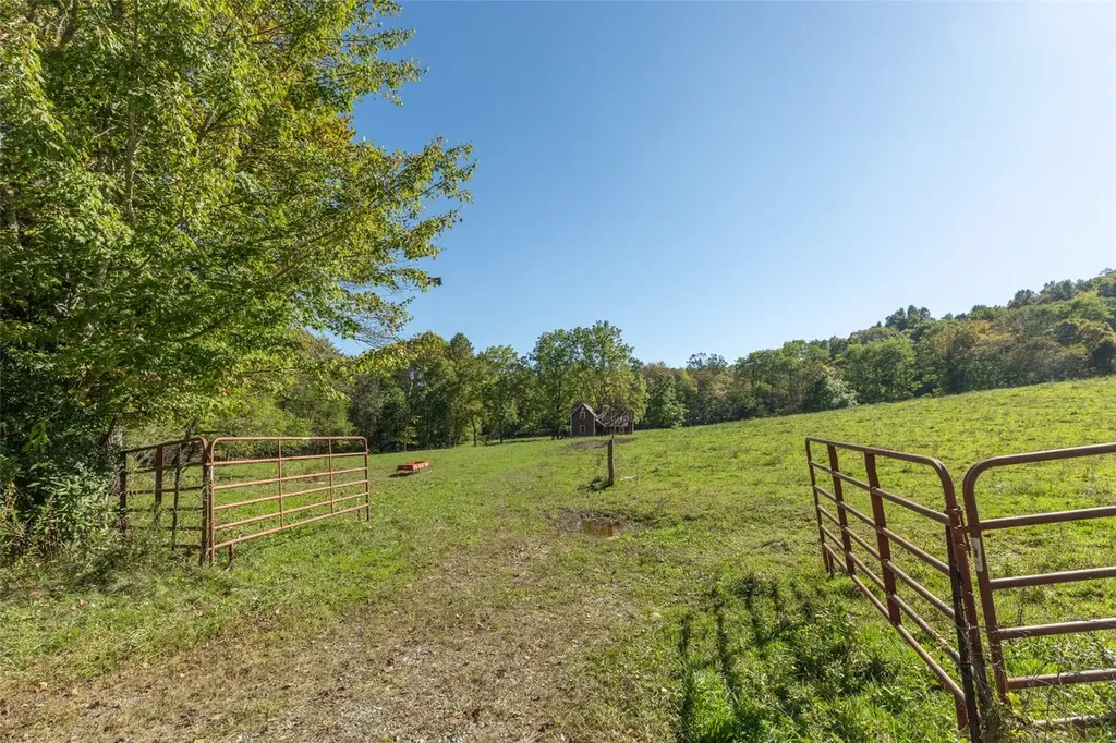 2787 Charleys Creek Road Tuckasegee NC 28783