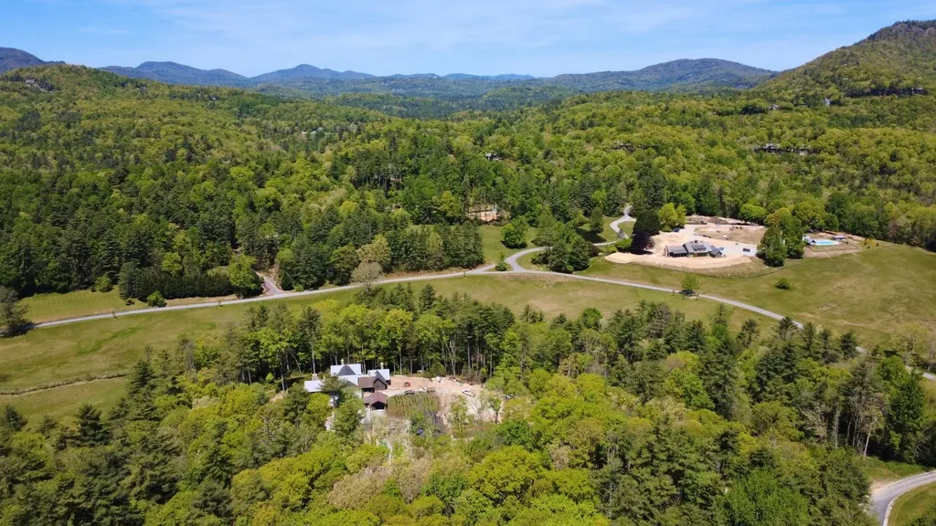 FE-3 Triple Farm Road Cashiers NC 28717